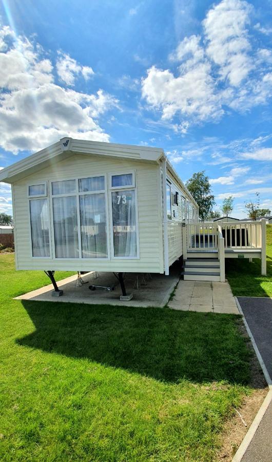 Rj Luxury Caravan Hire With Hot Tub Татершал Екстериор снимка