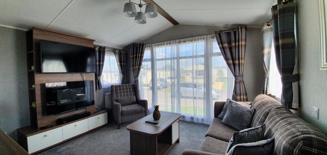 Rj Luxury Caravan Hire With Hot Tub Татершал Екстериор снимка