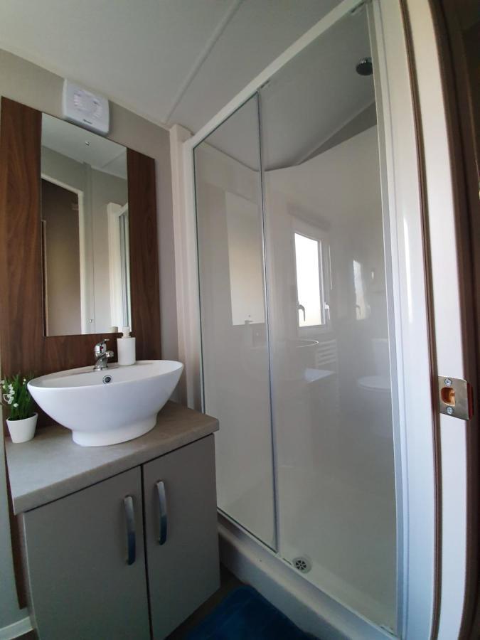 Rj Luxury Caravan Hire With Hot Tub Татершал Екстериор снимка
